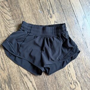 Lululemon gotta hot low rise 2.5”